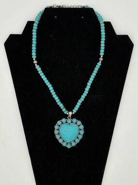 Southwestern Turquoise Heart Pendant Beaded Necklace Silver Tone Boho Western